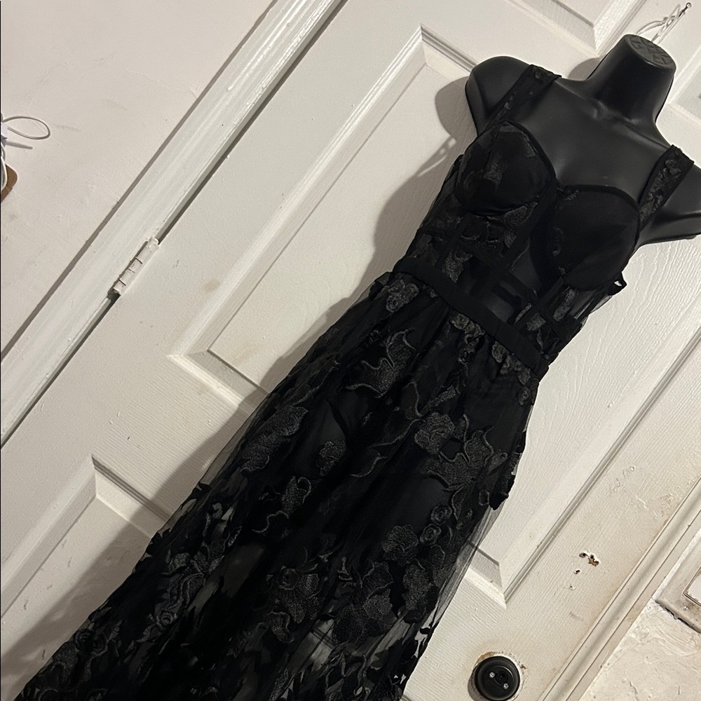 Chic Strapless Black Floral Dress